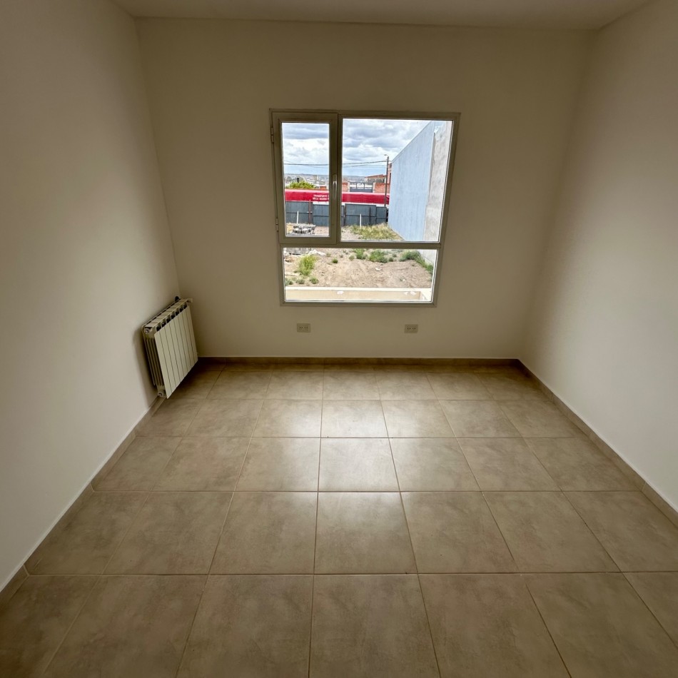 DUPLEX 2 DORMITORIOS CON PATIO Y TERRAZA