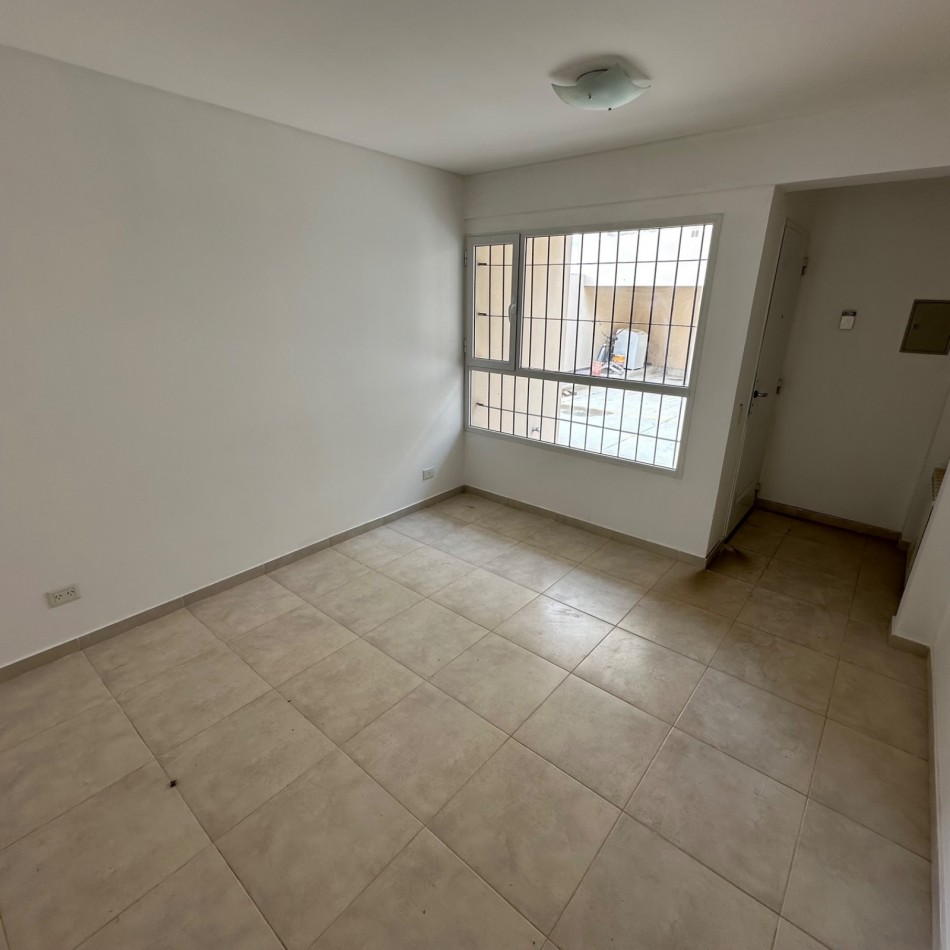 DUPLEX 2 DORMITORIOS CON PATIO Y TERRAZA