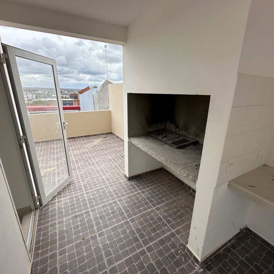 DUPLEX 2 DORMITORIOS CON PATIO Y TERRAZA