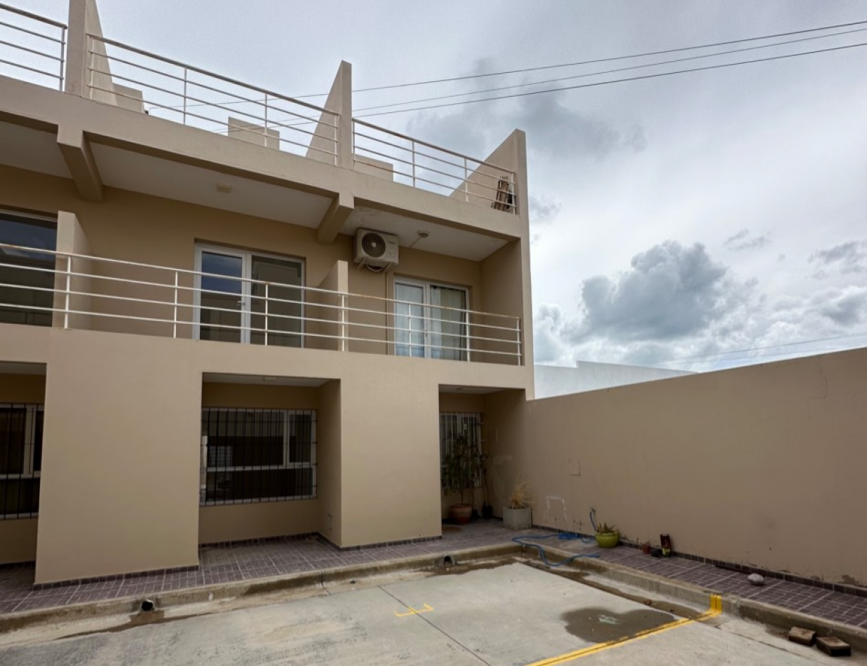 DUPLEX 2 DORMITORIOS CON PATIO Y TERRAZA