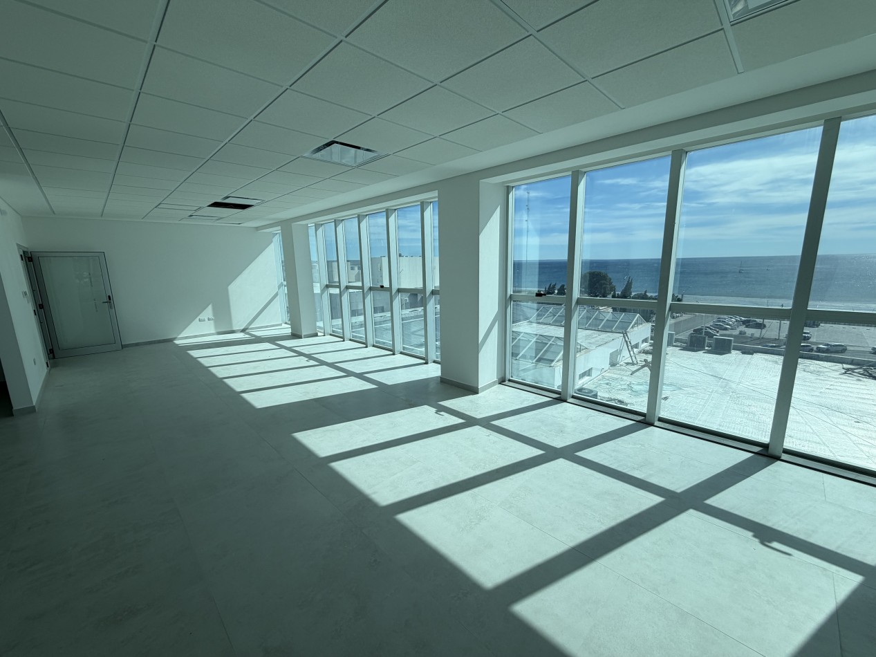 OFICINA 185 m² A ESTRENAR CON VISTA AL MAR