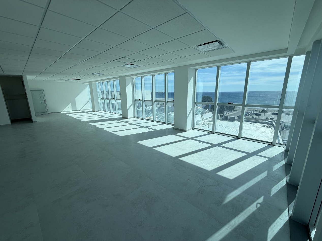 OFICINA 185 m² A ESTRENAR CON VISTA AL MAR