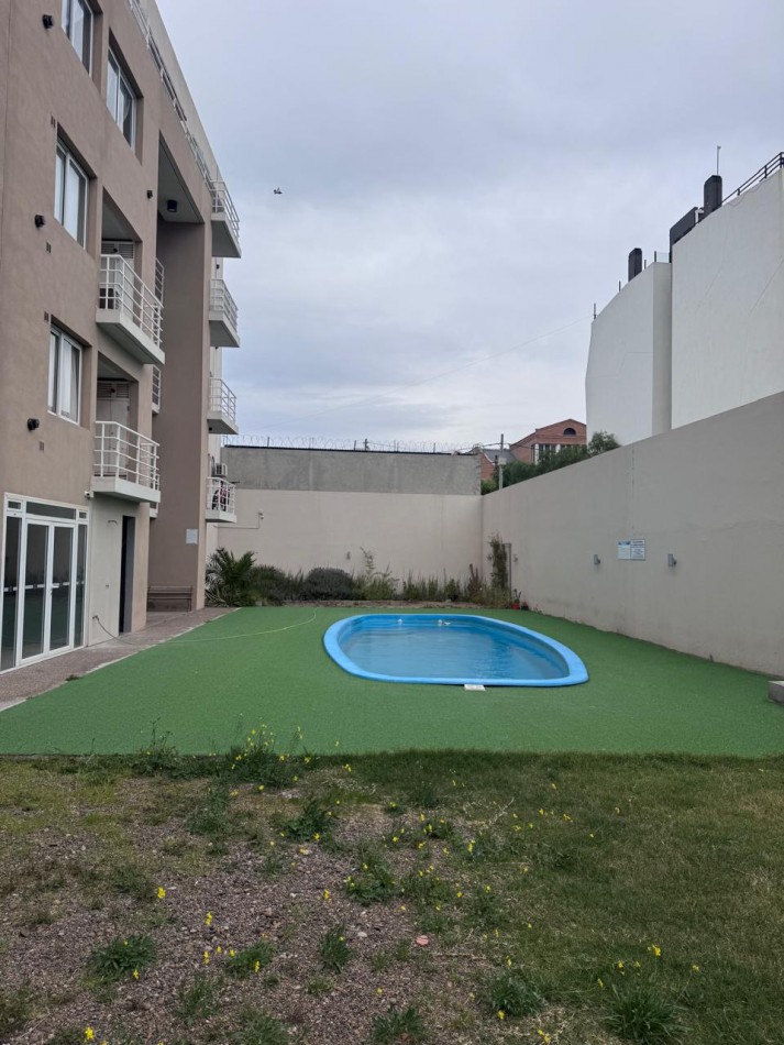 DEPTO 1 DORMITORIO CON COCHERA, QUINCHO Y PISCINA