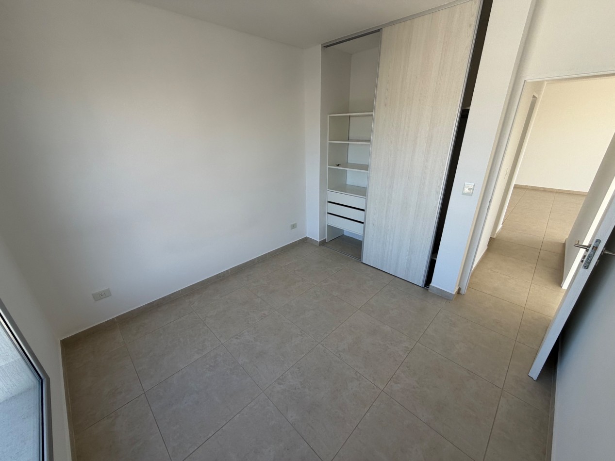 DEPARTAMENTO DE 2 DORMITORIOS CON COCHERA 