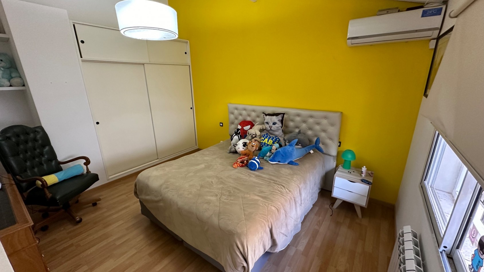 CASA 4 DORMITORIOS CON PISCINA CUBIERTA Y COCHERA 