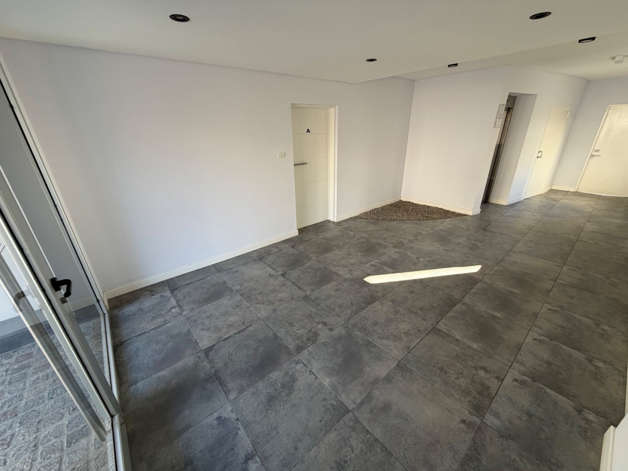 DEPARTAMENTO 2 DORMITORIOS CON COCHERA EN BARRIO SUR