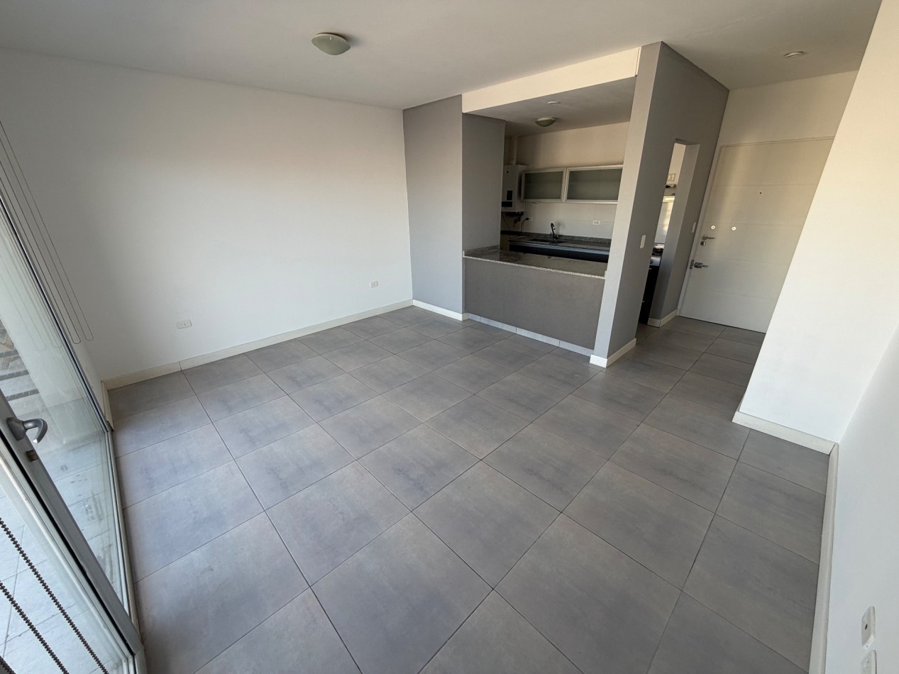 DEPARTAMENTO 2 DORMITORIOS CON COCHERA EN BARRIO SUR