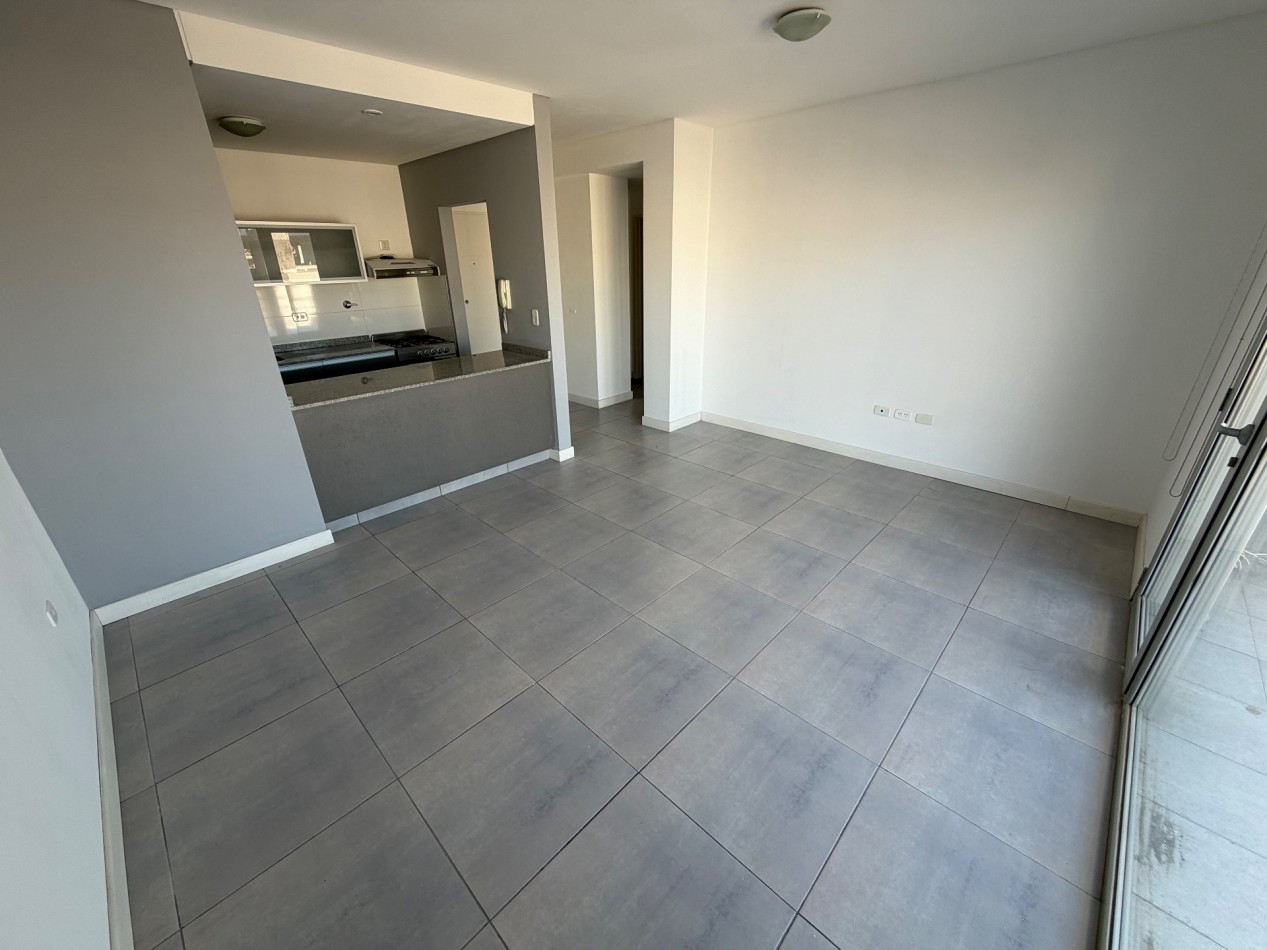 DEPARTAMENTO 2 DORMITORIOS CON COCHERA EN BARRIO SUR