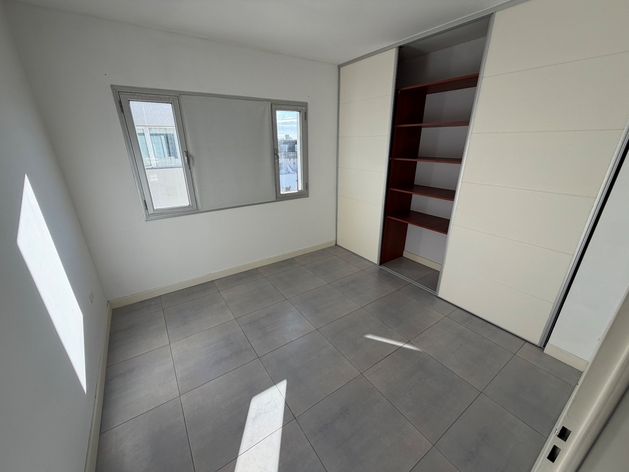 DEPARTAMENTO 2 DORMITORIOS CON COCHERA EN BARRIO SUR