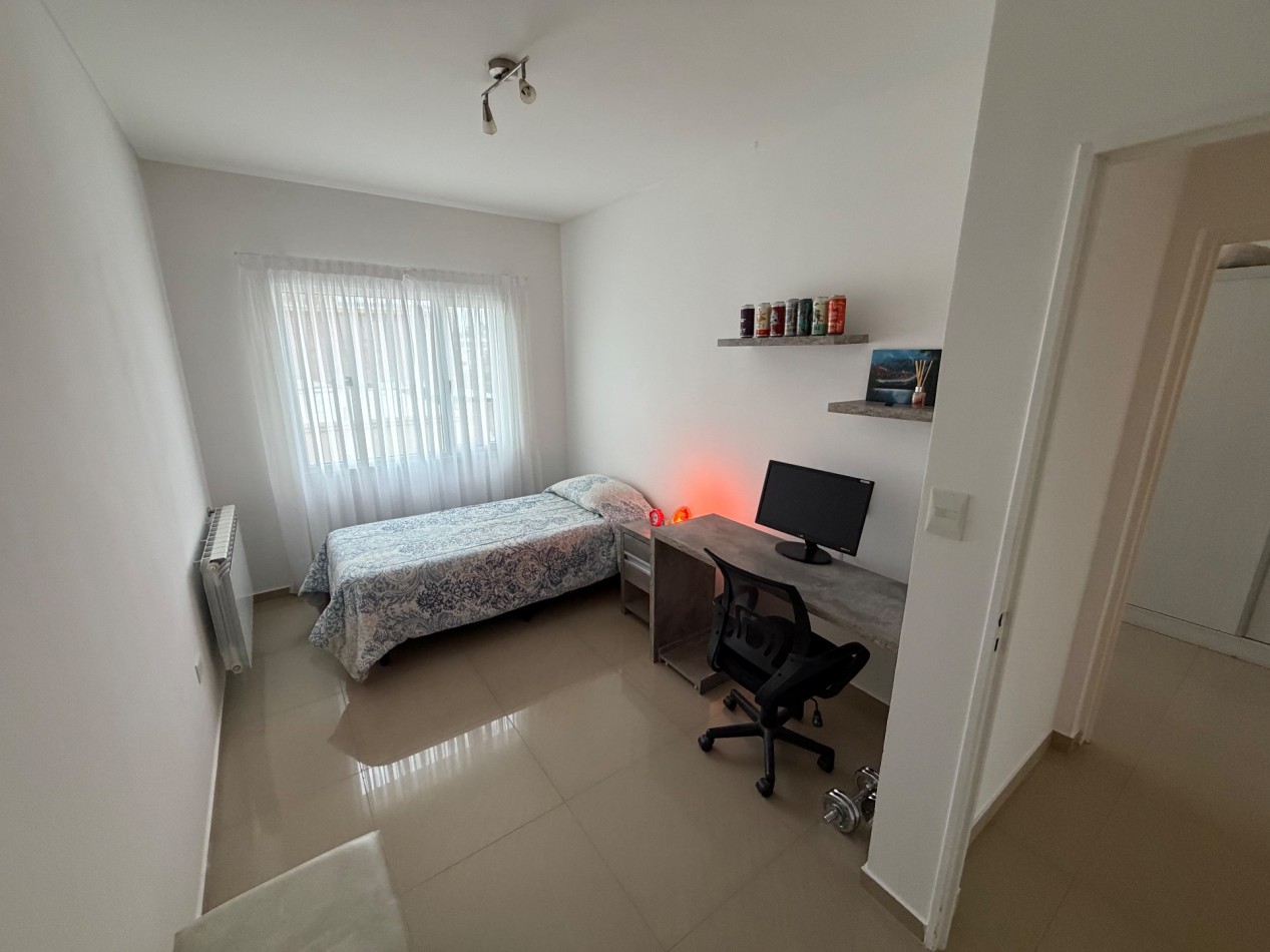 DUPLEX 3 DORMITORIOS CON COCHERA Y PATIO