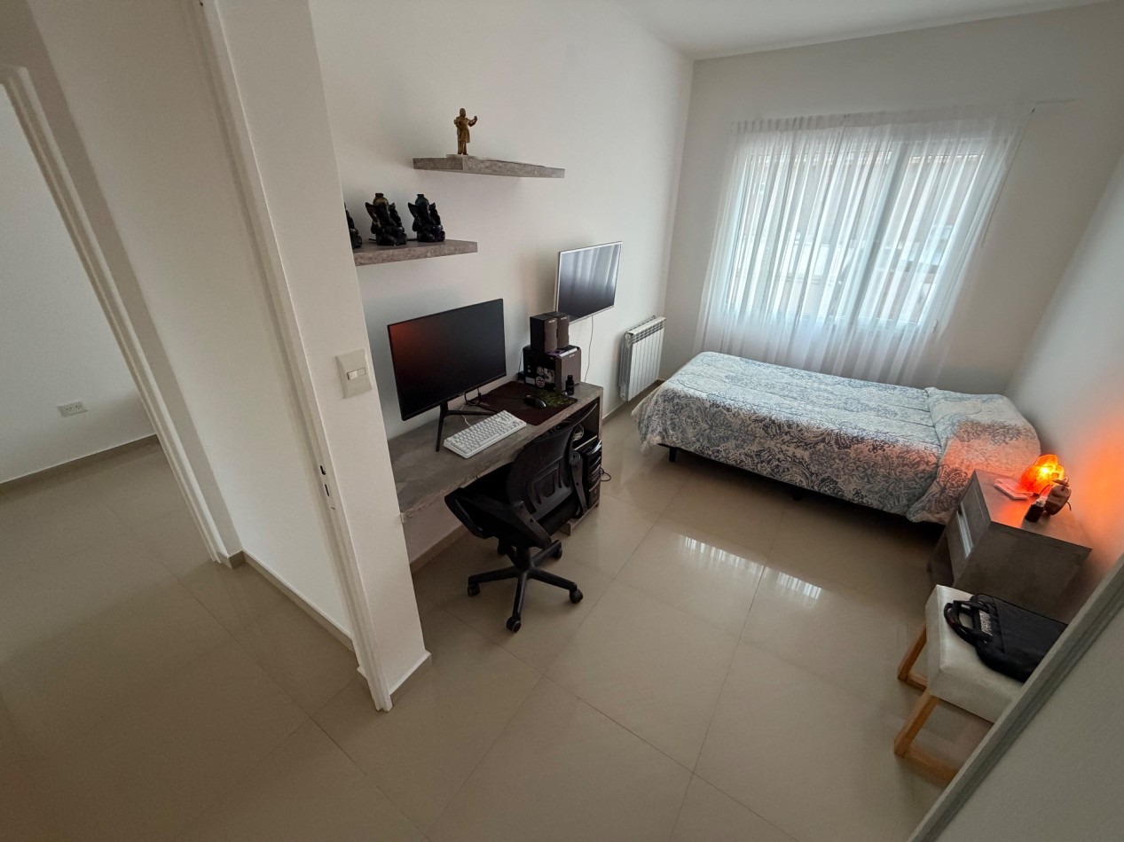 DUPLEX 3 DORMITORIOS CON COCHERA Y PATIO
