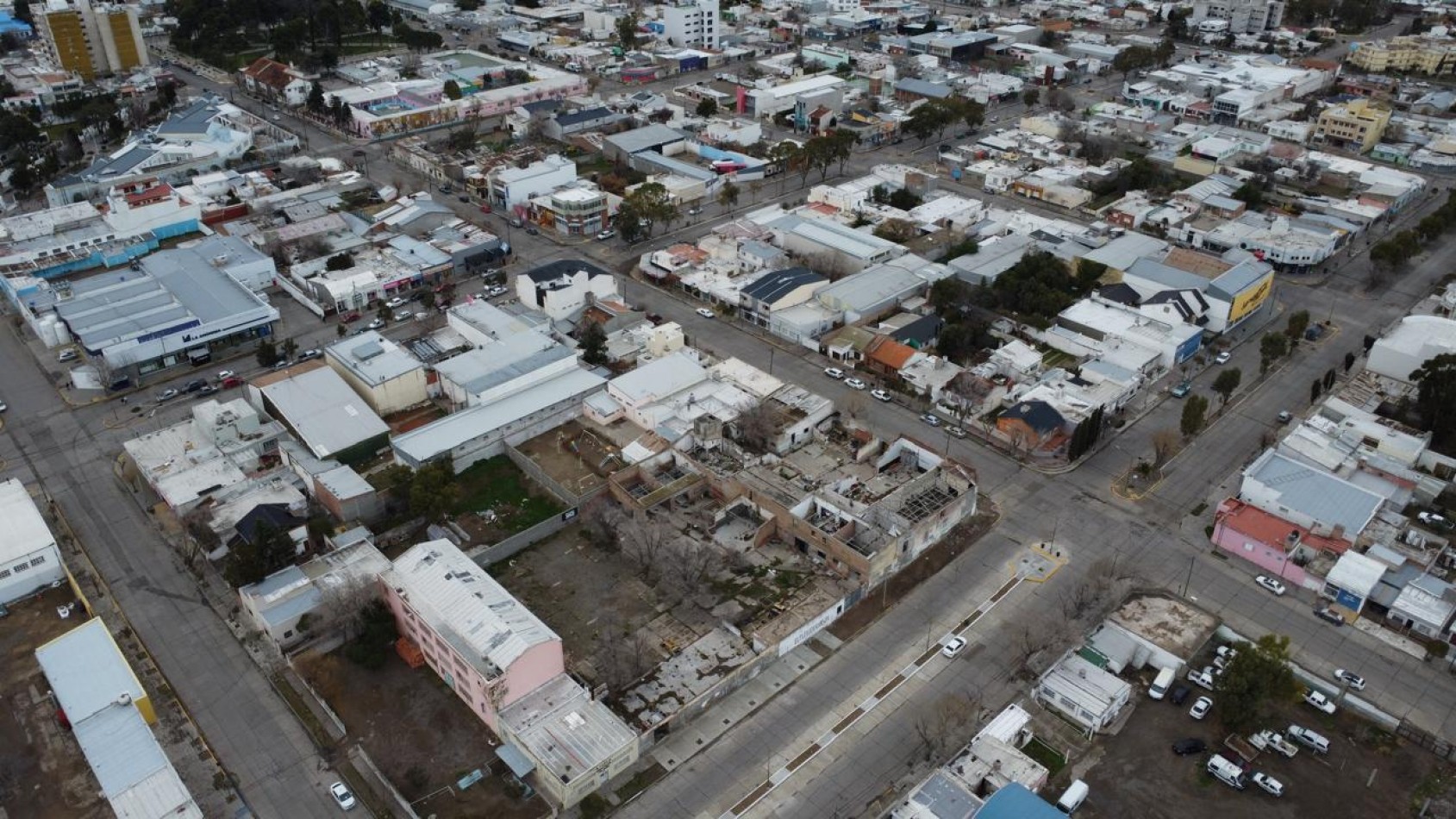PREDIO ESTRATEGICO EN RAWSON- IDEAL PARA INVERSORES - 3600m2