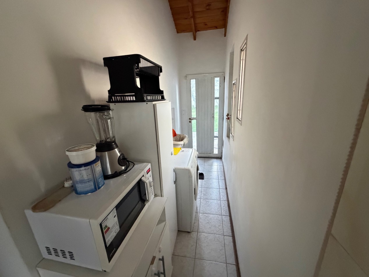 CASA DE 2 DORMITORIOS CON PATIO Y PILETA EN BARRIO SUR