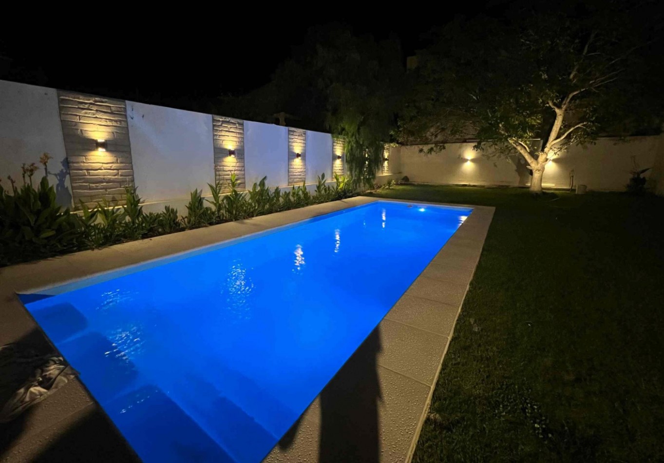 CASA DE 2 DORMITORIOS CON PATIO Y PILETA EN BARRIO SUR