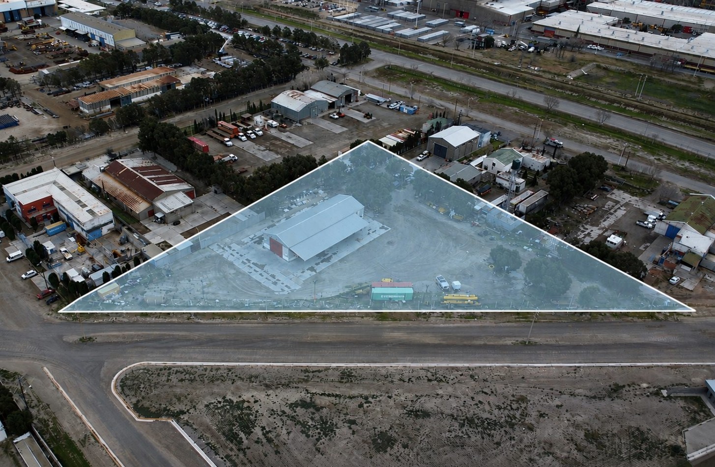 PREDIO EN PARQUE INDUSTRIAL CON GALPON DE 430M2