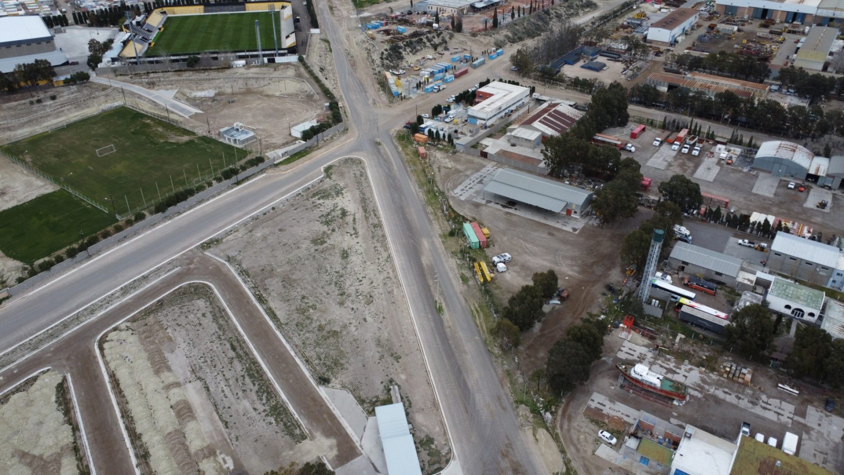 PREDIO EN PARQUE INDUSTRIAL CON GALPON DE 430M2