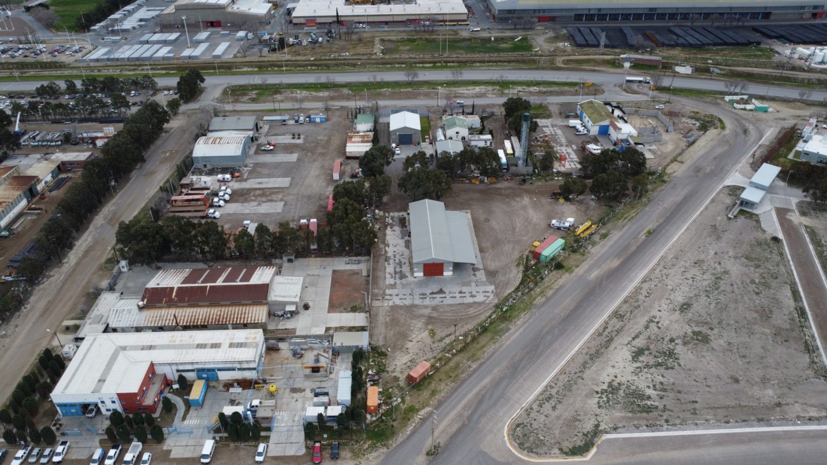 PREDIO EN PARQUE INDUSTRIAL CON GALPON DE 430M2