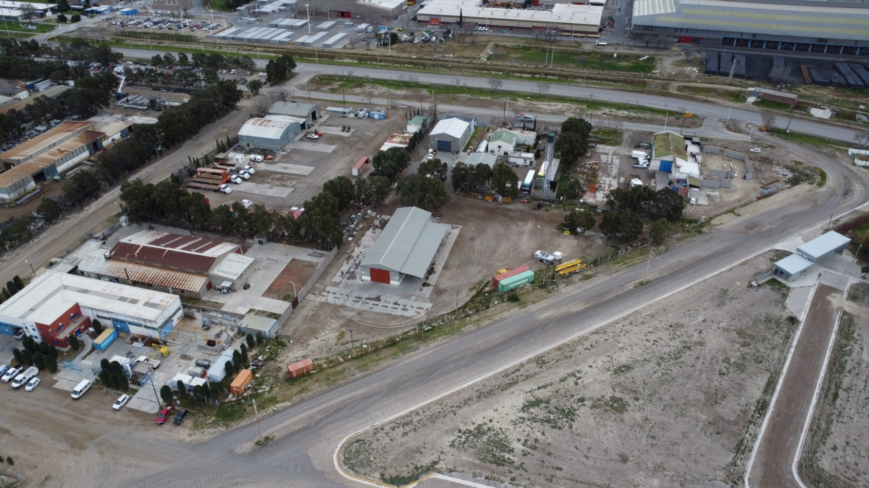 PREDIO EN PARQUE INDUSTRIAL CON GALPON DE 430M2